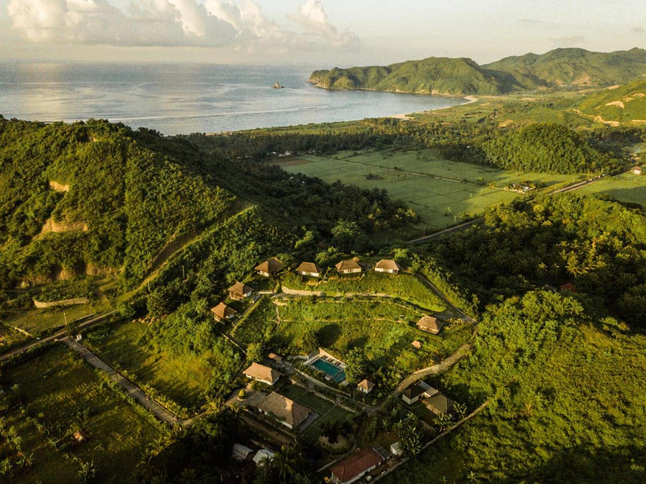 Mawun Raya Resort Kuta  Esterno foto